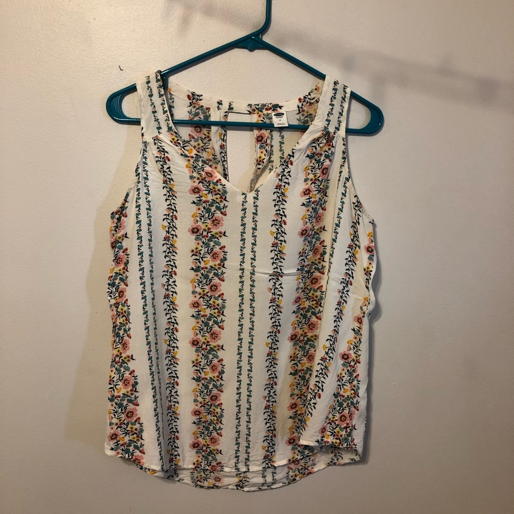 Old Navy White floral top
